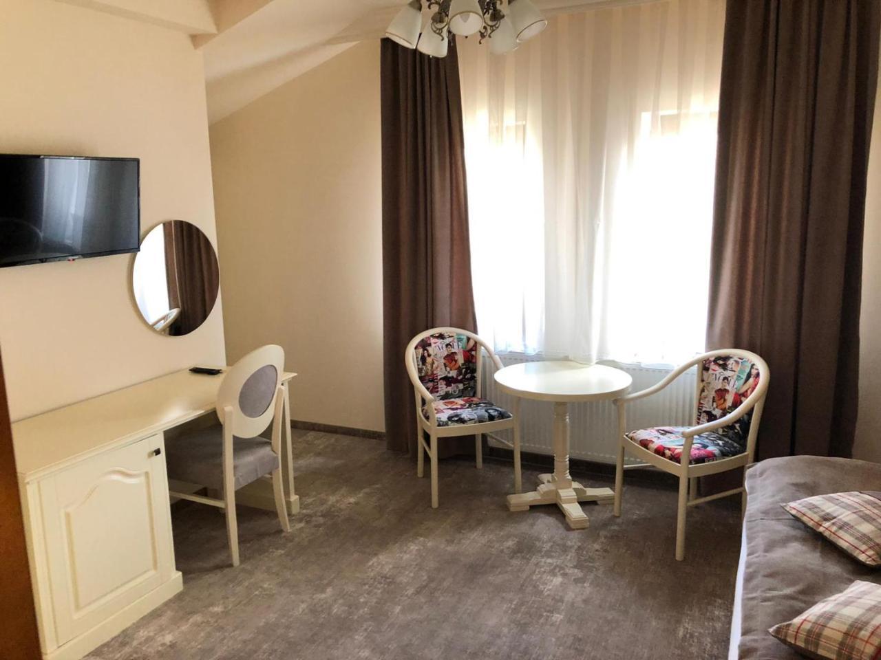 مبيت وإفطار ألبا يوليا Ana Boutique المظهر الخارجي الصورة